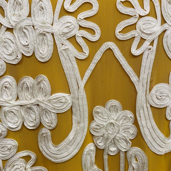 Sundance Cameo Dress in Golden L - Picture 3 of 9